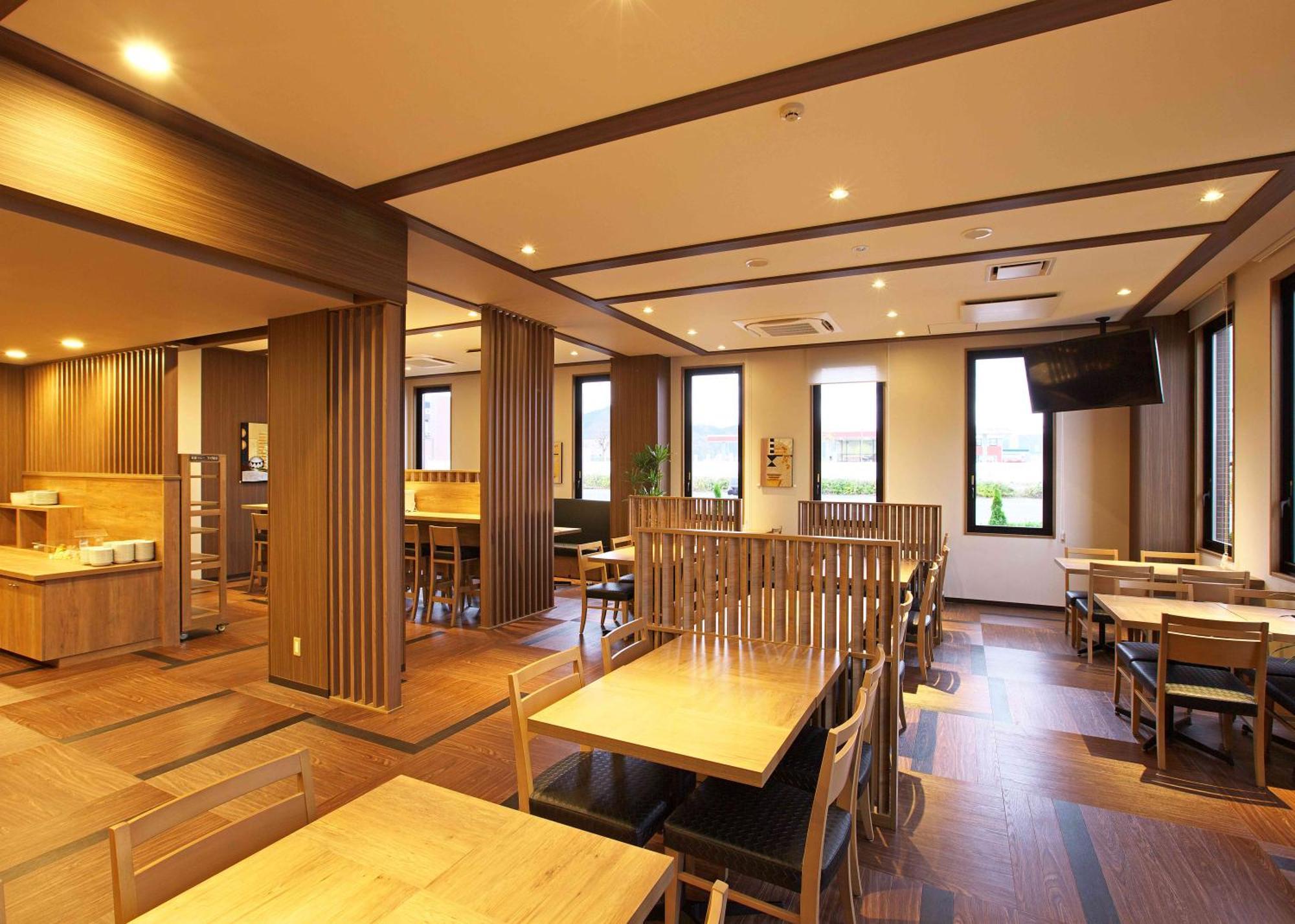 鲭江国道8号露樱酒店 Sabae 外观 照片
